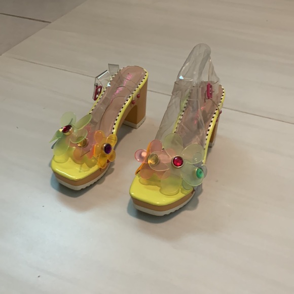 Betsy Johnson heels - Picture 3 of 4